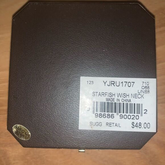 JUICY COUTURE Diamond Starfish Necklace JUICY COUTURE Diamond Starfish Necklace - Picture 3 of 8